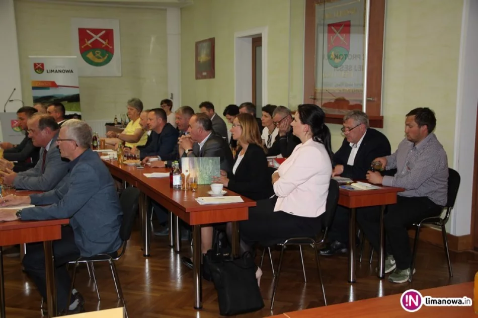 Radni jednogłośnie przyznali absolutorium wójtowi - zdjęcie 3