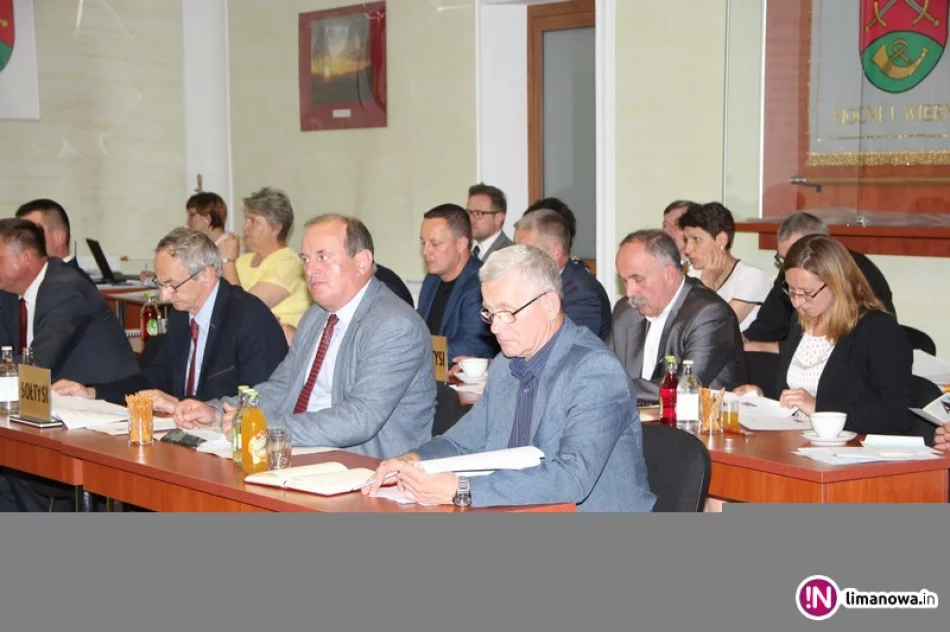 Radni jednogłośnie przyznali absolutorium wójtowi - zdjęcie 4