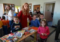 Akcja „kredkobrania” – 100 uśmiechów na stulecie - zdjęcie główne