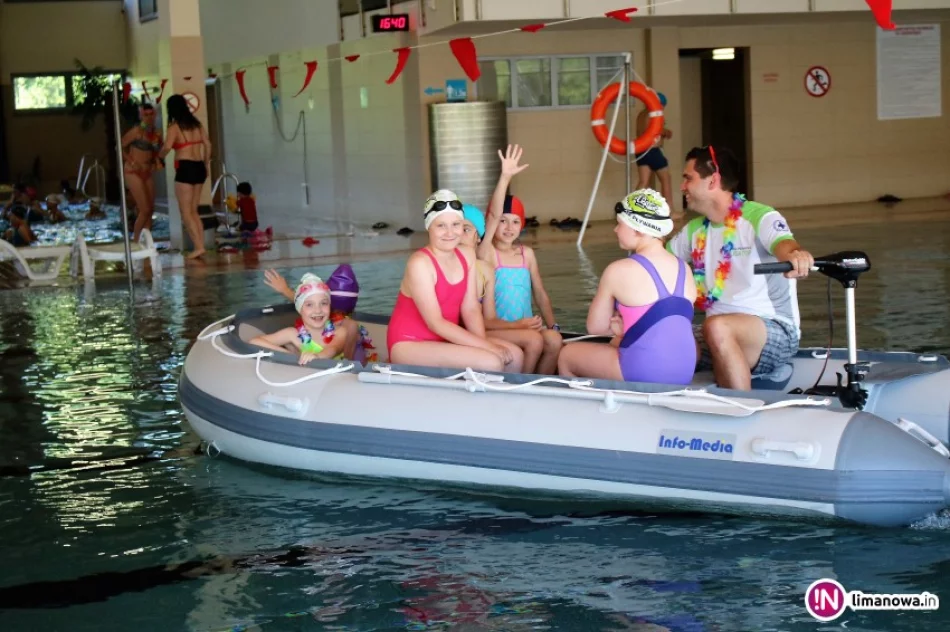 Hawajska atmosfera na Pływalni Limanowskiej - zdjęcie 3