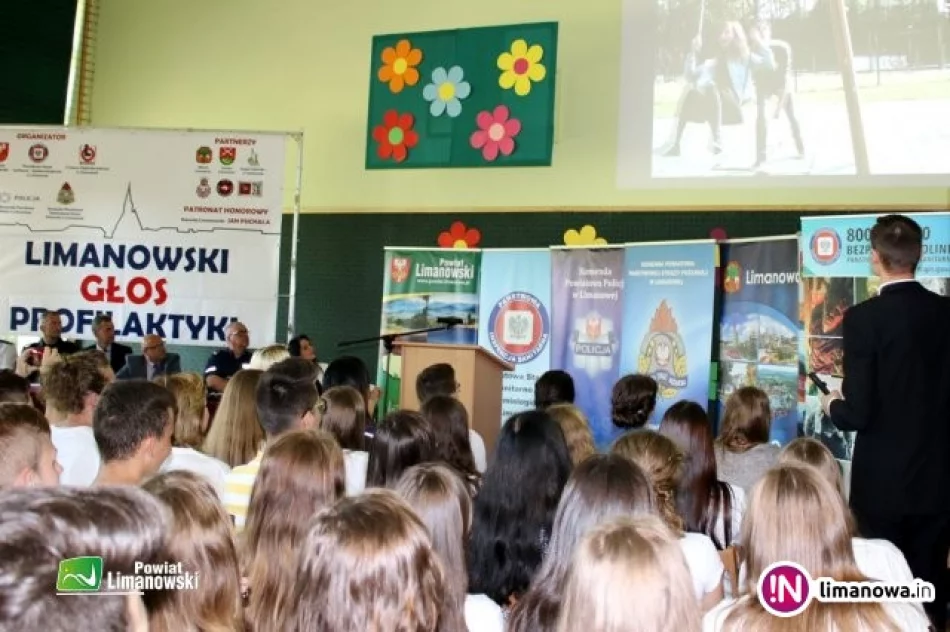 Młodzież z kilkunastu szkół w 'Zrywie Wolnych Serc' - zdjęcie 2