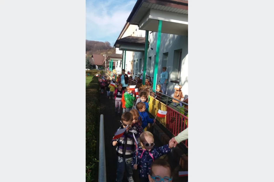 Nauka patriotyzmu w żłobku - zdjęcie 15