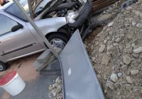 Uderzył w nasyp zabezpieczający - oślepiło go słońce - zdjęcie główne