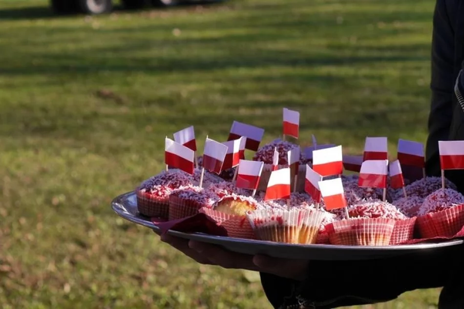 W setną rocznicę posadzili dąb - zdjęcie 4