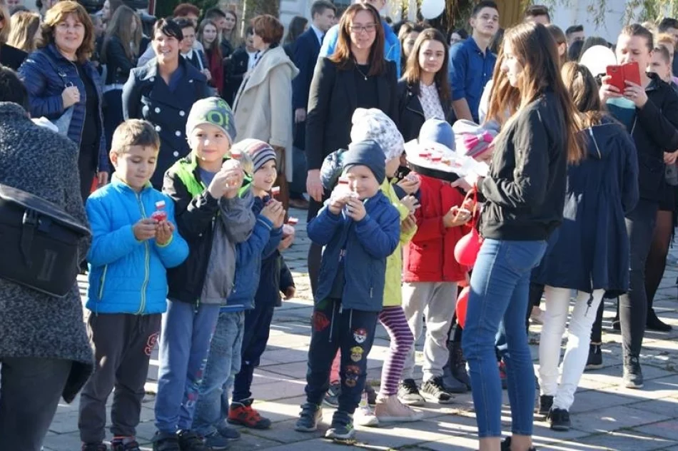 W setną rocznicę posadzili dąb - zdjęcie 14