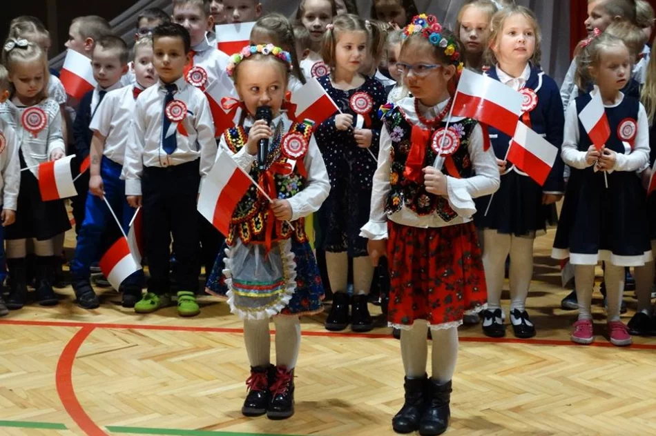 Uczcili pamięć i świętowali śpiewem - zdjęcie 12