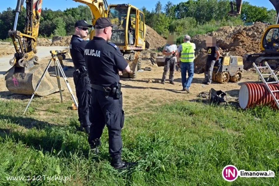 Łyżka koparki spadła na 68-latka. W wypadku w Tychach zginął mieszkaniec Limanowszczyzny - zdjęcie 3