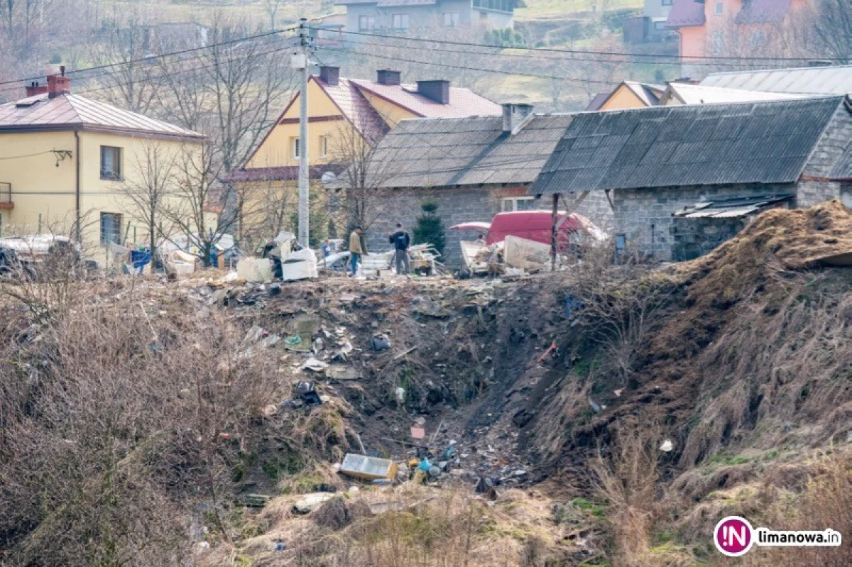 Romowie chcieliby posprzątać, ale nie mają kontenera