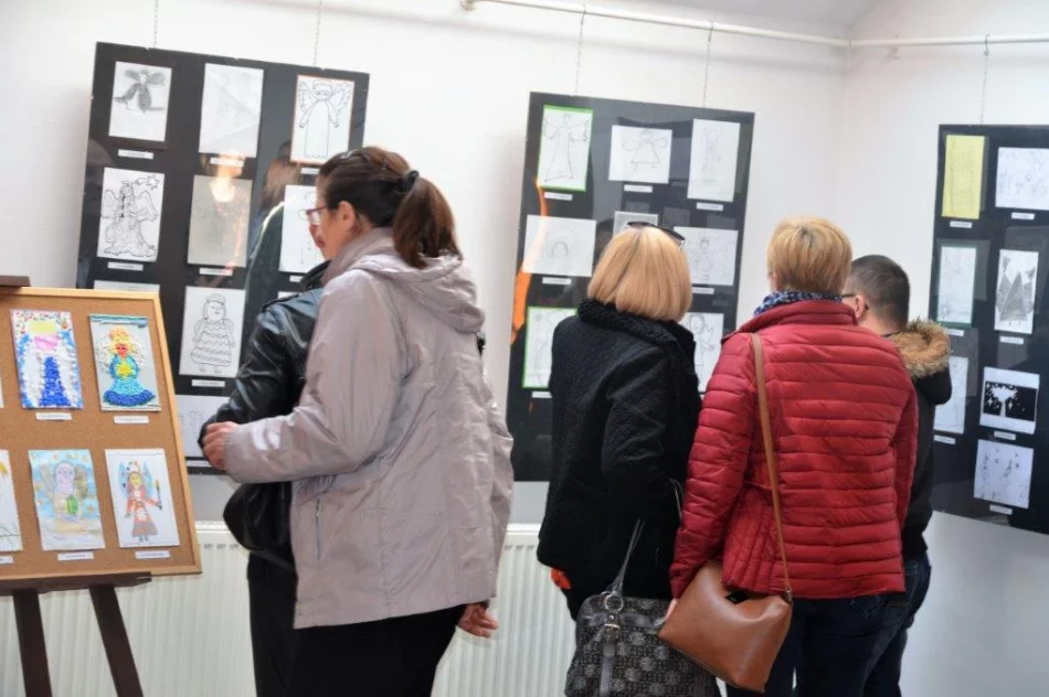 Konkurs plastyczny „Anioł Bożego Narodzenia” - zdjęcie 4