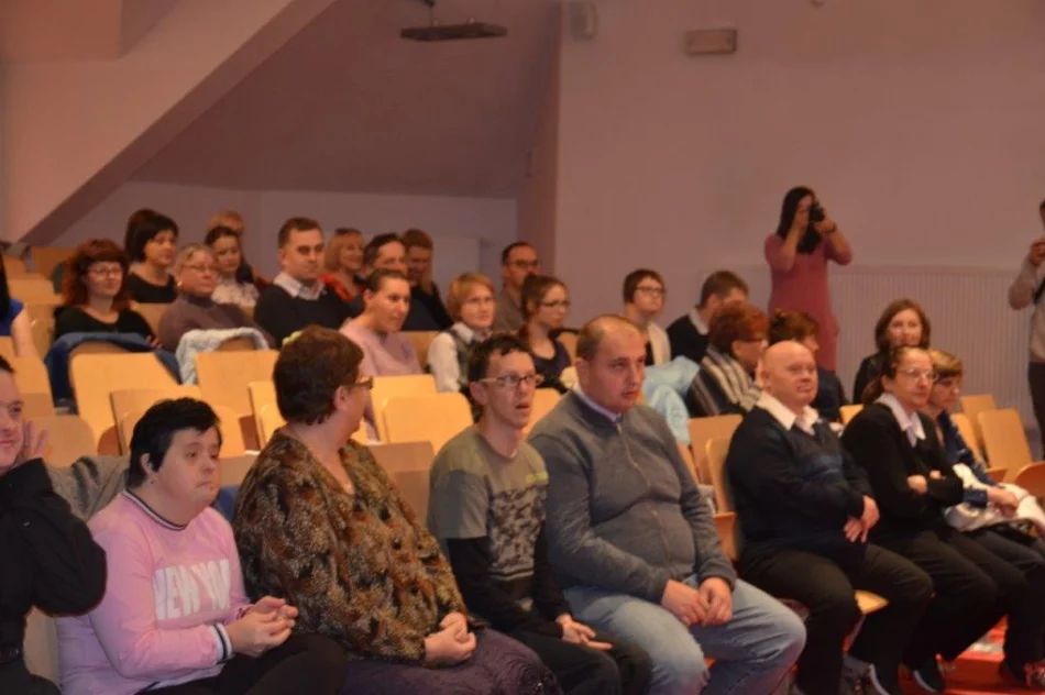 Konkurs plastyczny „Anioł Bożego Narodzenia” - zdjęcie 5