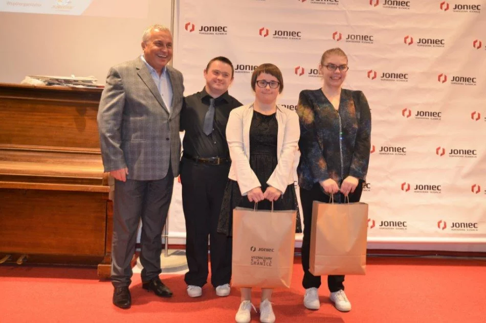 Konkurs plastyczny „Anioł Bożego Narodzenia” - zdjęcie 9