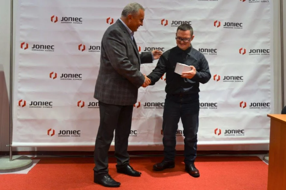 Konkurs plastyczny „Anioł Bożego Narodzenia” - zdjęcie 14