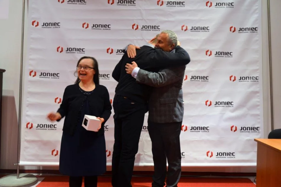 Konkurs plastyczny „Anioł Bożego Narodzenia” - zdjęcie 17