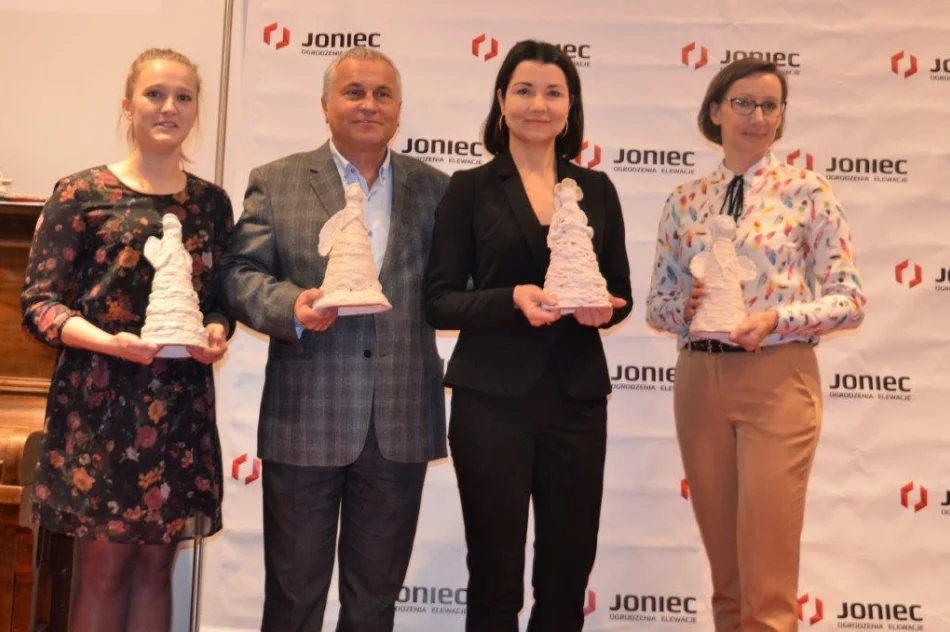 Konkurs plastyczny „Anioł Bożego Narodzenia” - zdjęcie 19