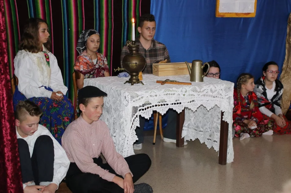 Uroczysta wieczornica patriotyczna - zdjęcie 3