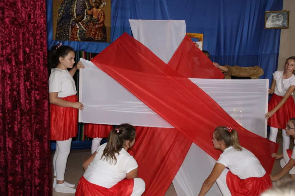 Uroczysta wieczornica patriotyczna - zdjęcie 4