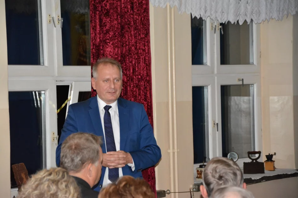 Uroczysta wieczornica patriotyczna - zdjęcie 18