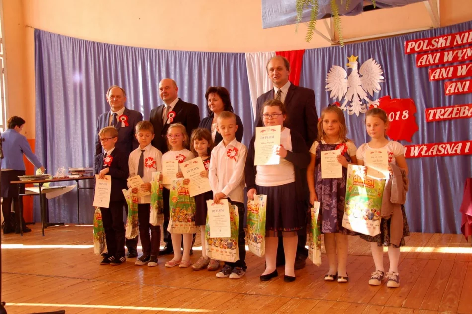 100-lecie Odzyskania Niepodległości upamiętniono w Szkole Podstawowej nr 2 w Starej Wsi - zdjęcie 2