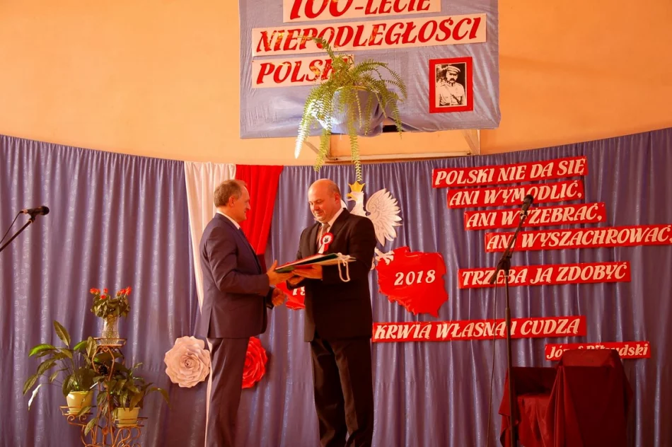 100-lecie Odzyskania Niepodległości upamiętniono w Szkole Podstawowej nr 2 w Starej Wsi - zdjęcie 7