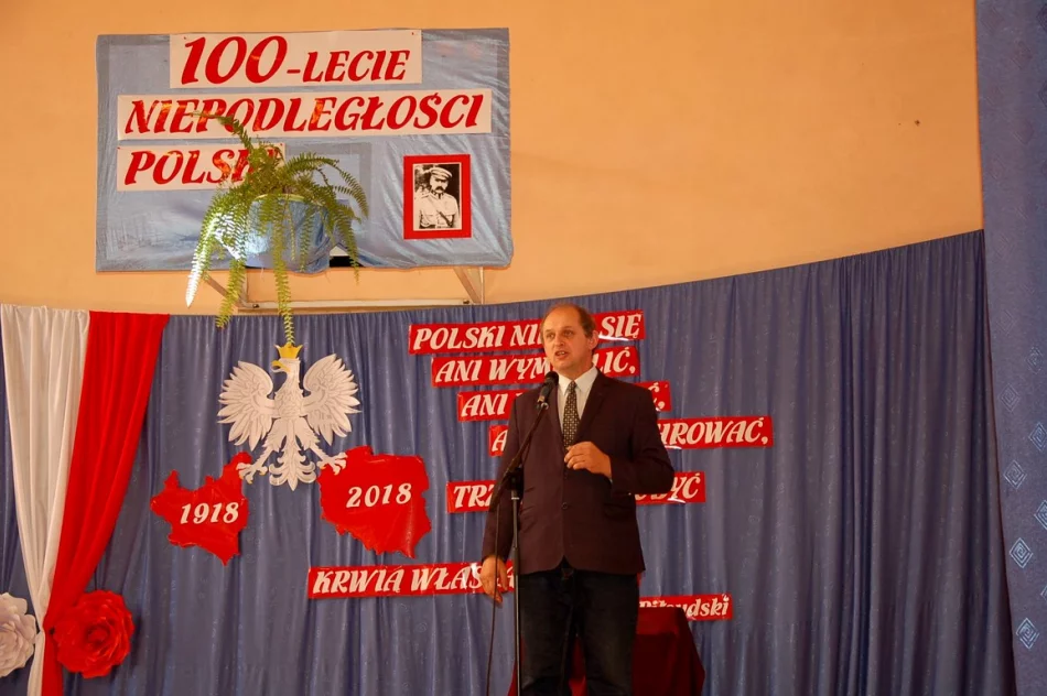 100-lecie Odzyskania Niepodległości upamiętniono w Szkole Podstawowej nr 2 w Starej Wsi - zdjęcie 8