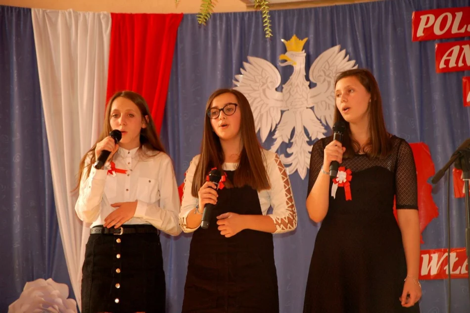 100-lecie Odzyskania Niepodległości upamiętniono w Szkole Podstawowej nr 2 w Starej Wsi - zdjęcie 14