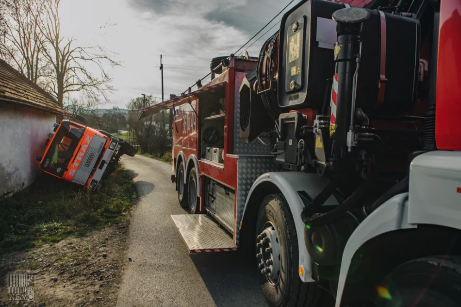 Mega City z Tarnowa na pomoc strażakom OSP Jastrzębie - zdjęcie 9