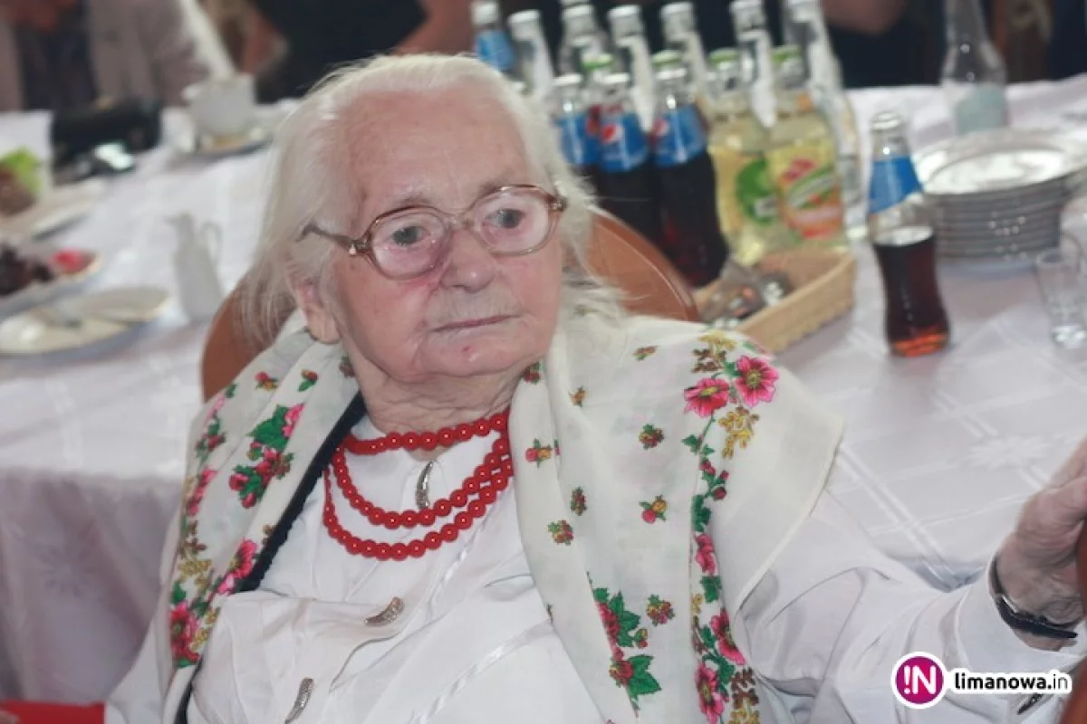 Pani Aniela zatańczyła na swoich 100. urodzinach