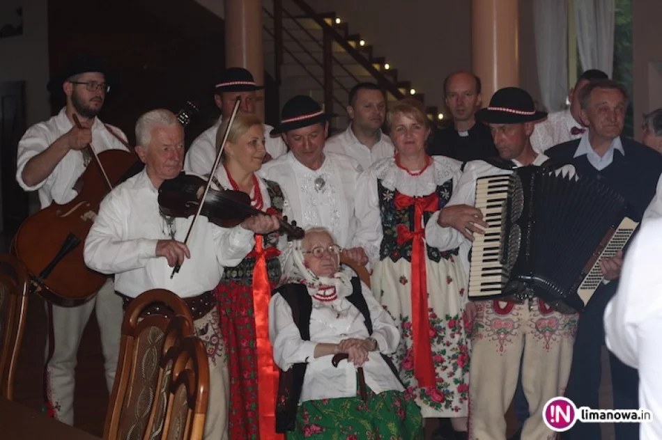 Pani Aniela zatańczyła na swoich 100. urodzinach - zdjęcie 4