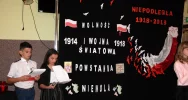 Uczniowie z Wysokiego uczcili setną rocznicę oddzyskania niepodległości przez Polskę  - zdjęcie 3