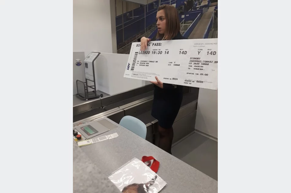 Uczniowie poznali Centrum Edukacji Lotniczej - zdjęcie 8