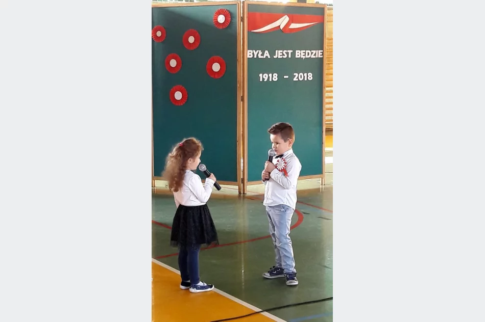 „Była, Jest, Będzie” – obchody 100 rocznicy Odzyskania Niepodległości Polski w szkole w Mordarce  - zdjęcie 12