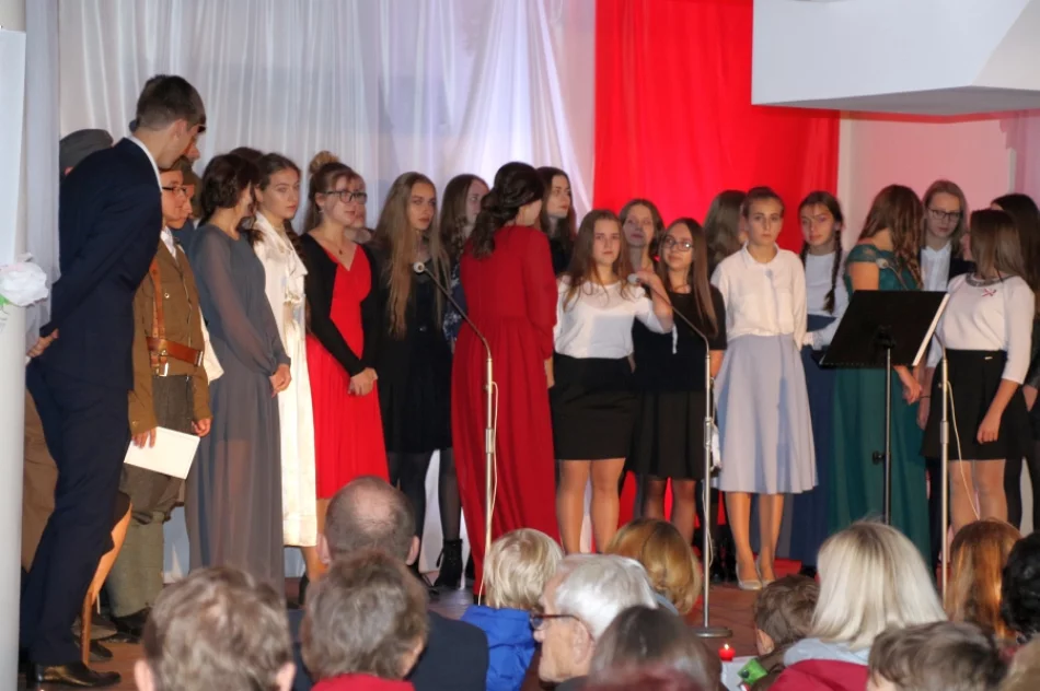 Patriotyczny koncert w podziemiach kościoła - zdjęcie 2