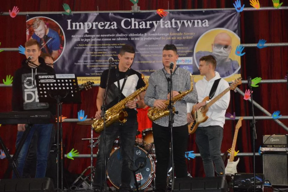 Zagrali dla Konrada – wielki koncert charytatywny w ZSTI - zdjęcie 12