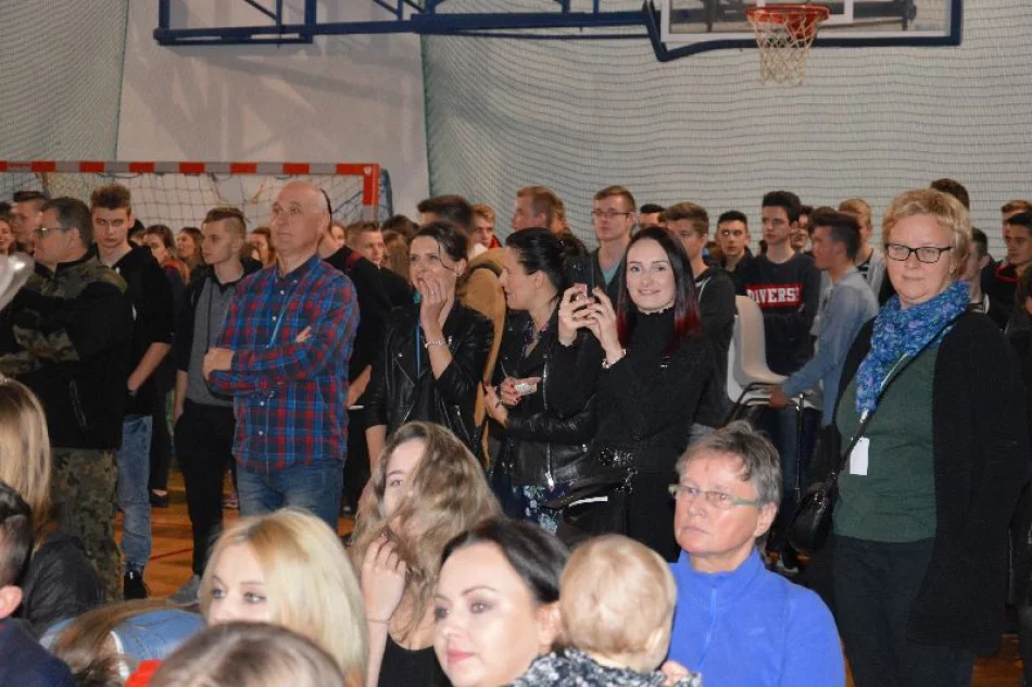 Zagrali dla Konrada – wielki koncert charytatywny w ZSTI - zdjęcie 14