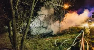 32 strażaków gasiło nocny pożar budynku - zdjęcie 4