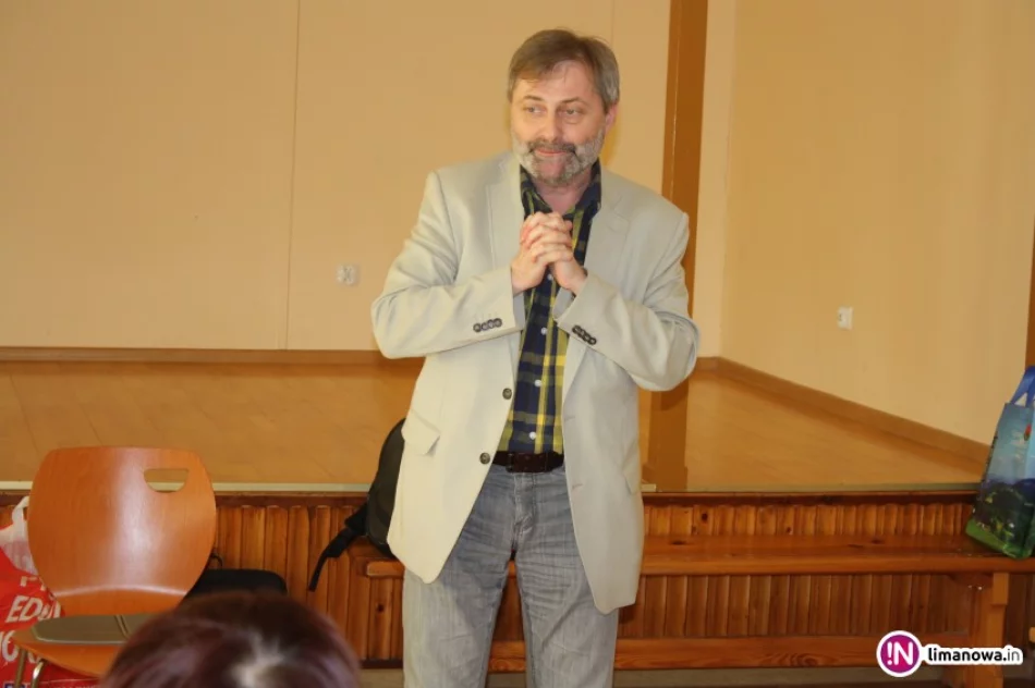 Teatralny czwartek w gminnych bibliotekach - zdjęcie 3