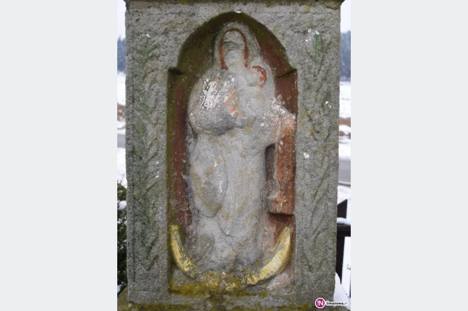 Gmina prowadzi konserwację pomnika i kapliczki - zdjęcie 4