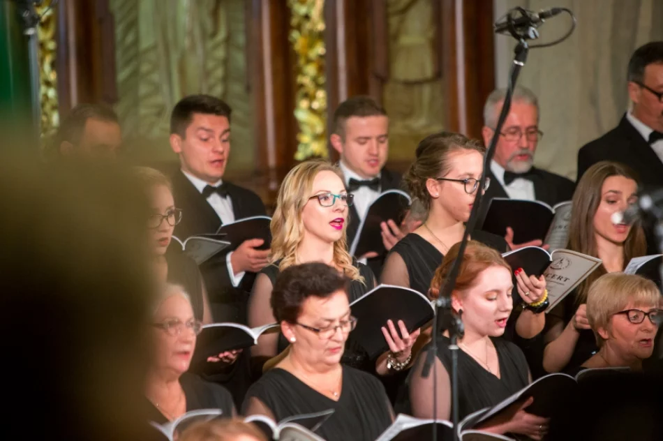 Limanowski chór z licznymi odznaczeniami w 20-lecie działalności - zdjęcie 2