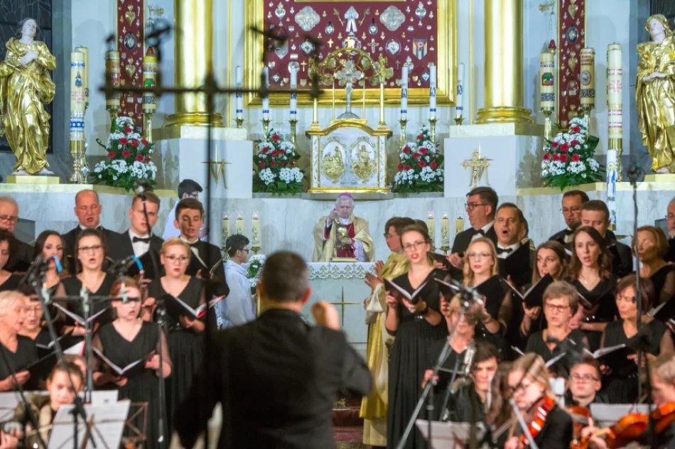 Limanowski chór z licznymi odznaczeniami w 20-lecie działalności - zdjęcie 12