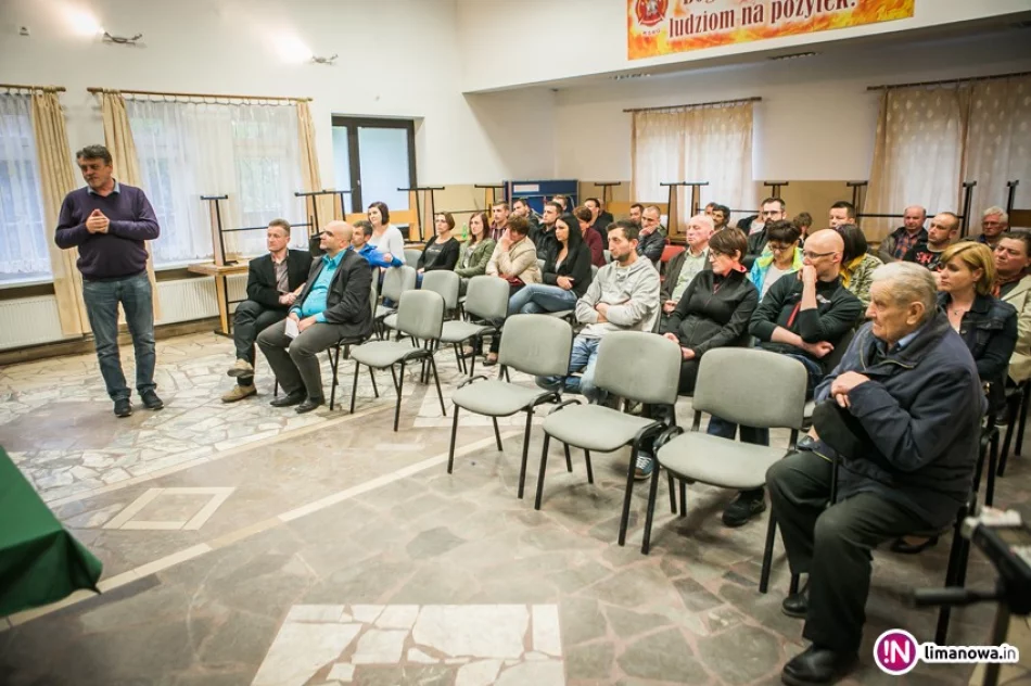 Rodzice do władz miasta: „zlitujcie się i przyjmijcie te dzieci” (wideo) - zdjęcie 2