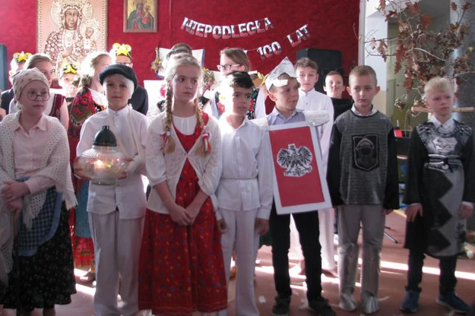 „Niepodległa już 100 lat!” – stulecie Odzyskania Niepodległości w Rupniowie - zdjęcie 15