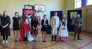 ,,A to Polska właśnie”- widowisko artystyczne zaprezentowane przez uczniów SP nr 1 w Starej Wsi - zdjęcie 3