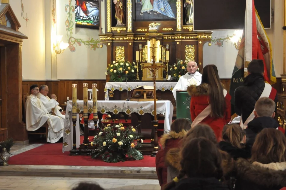 Uczcili patrona szkoły - zdjęcie 3