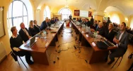 Mieczysław Uryga starostą, Ewa Filipiak przewodniczącą. Konsternacja na sesji przy wyborze wicestarosty - zdjęcie 3