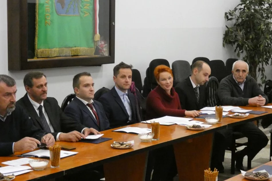 Wójt objął stanowisko, radni złożyli ślubowanie i wybrali prezydium - zdjęcie 3