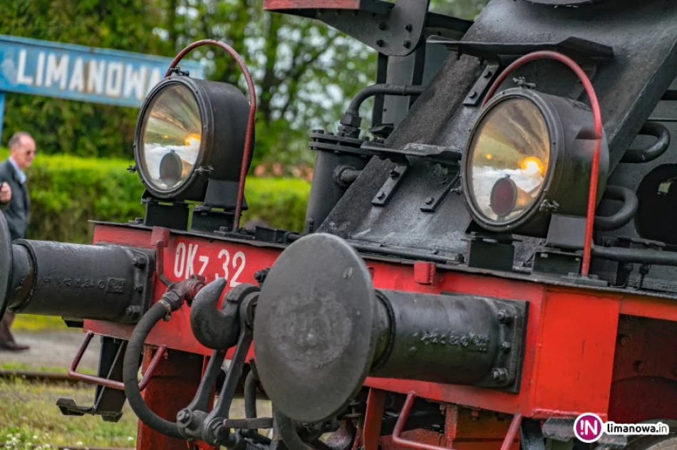 Stała na stacji lokomotywa... - zdjęcie 2