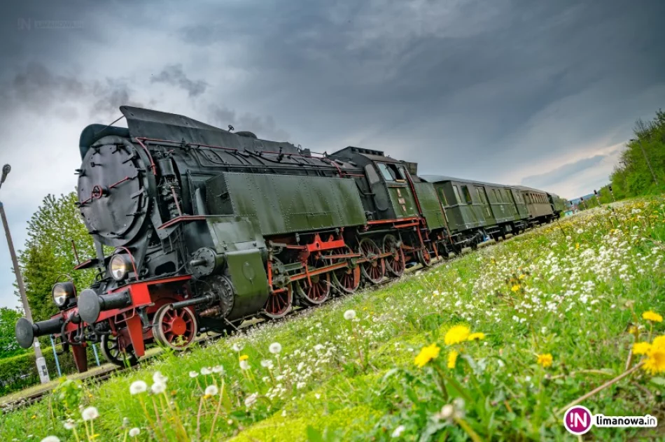 Stała na stacji lokomotywa... - zdjęcie 4