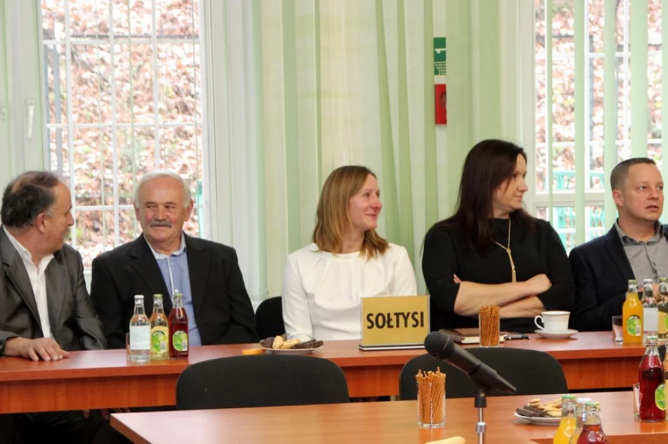 Radni ślubowali, Wójt objął stanowisko  - zdjęcie 10