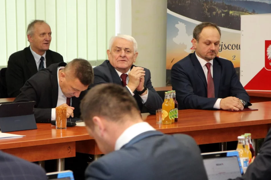 Radni ślubowali, Wójt objął stanowisko  - zdjęcie 13