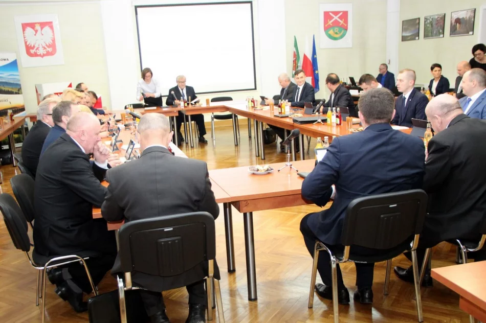 Radni ślubowali, Wójt objął stanowisko  - zdjęcie 14